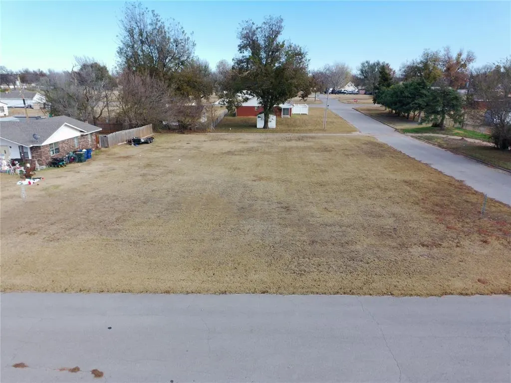 Photo 10 — N Arizona Avenue, Chickasha, OK 73018