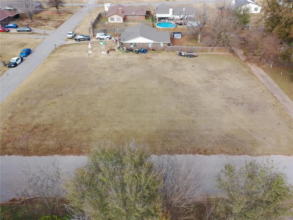 Photo 11 — N Arizona Avenue, Chickasha, OK 73018