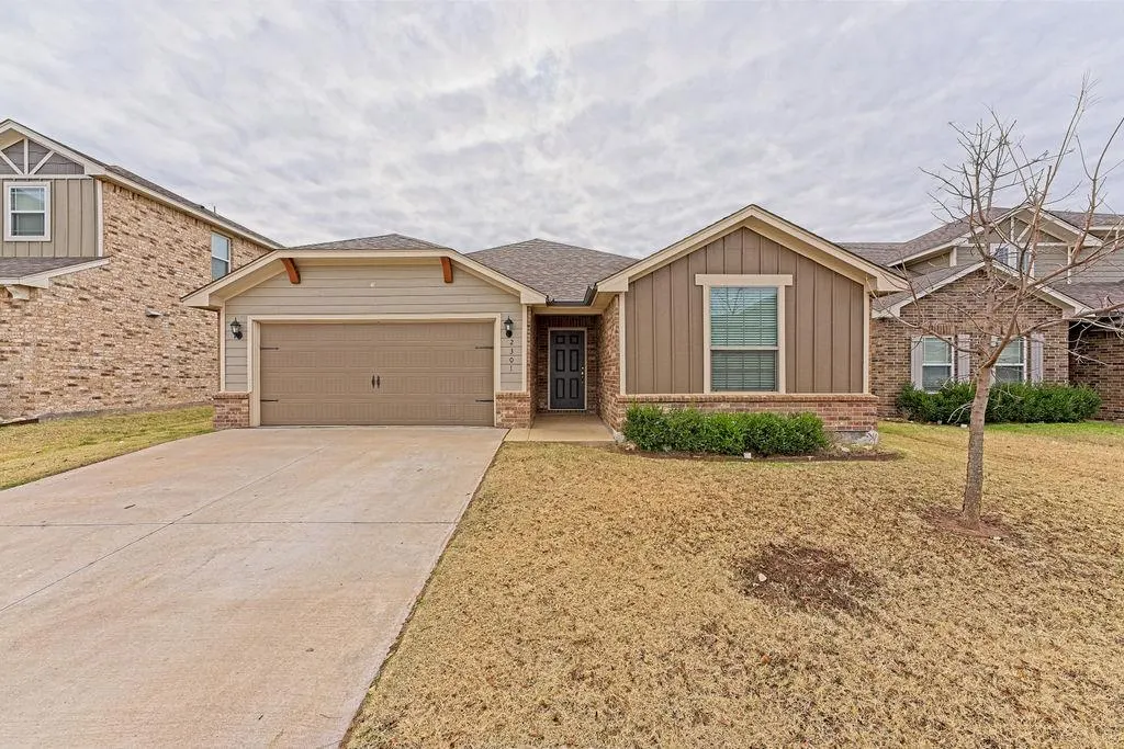 Front exterior — 2301 Scarlet Lane, El Reno, OK 73036