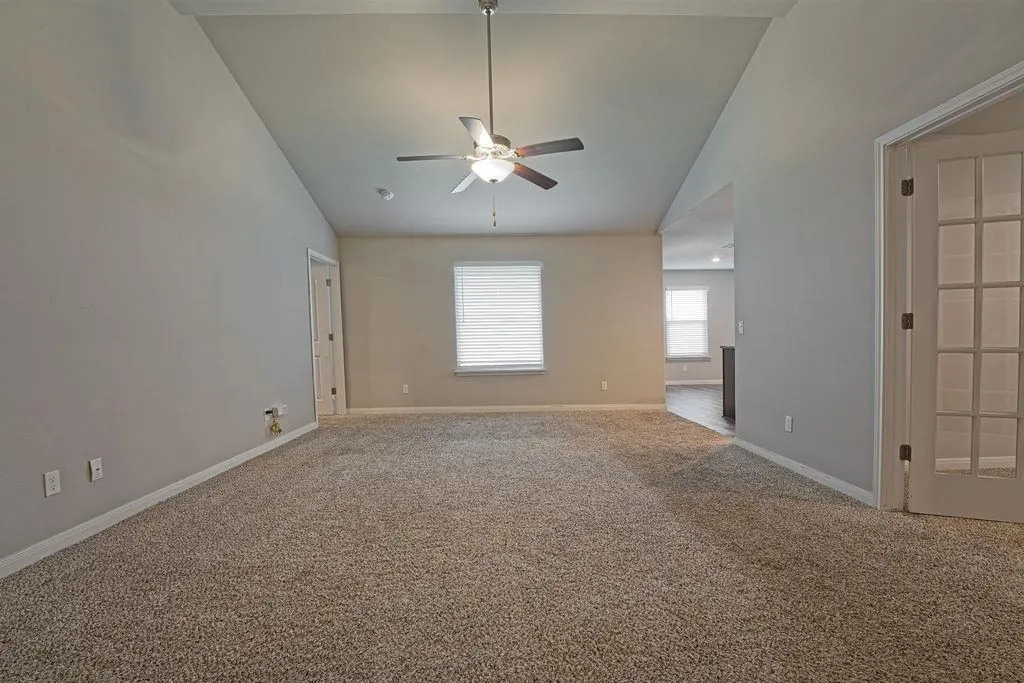Photo 10 — 2301 Scarlet Lane, El Reno, OK 73036