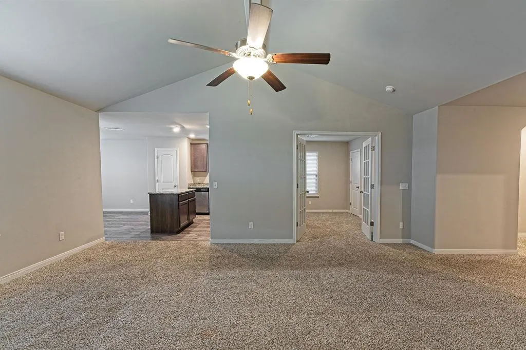 Photo 12 — 2301 Scarlet Lane, El Reno, OK 73036