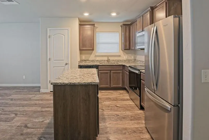 Photo 14 — 2301 Scarlet Lane, El Reno, OK 73036