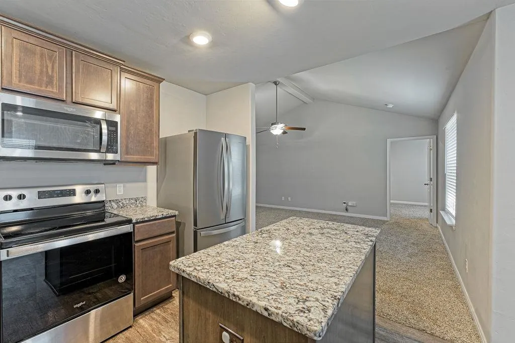 Photo 16 — 2301 Scarlet Lane, El Reno, OK 73036