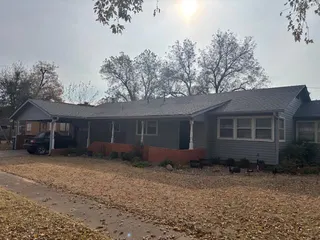 Sold home at 405 W Choctaw Street