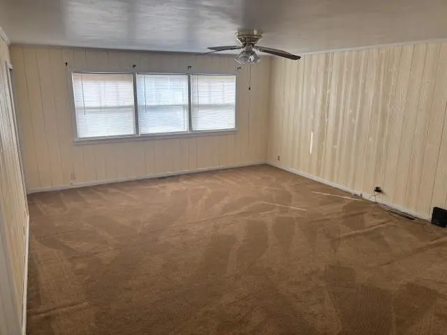 Photo 8 — 405 W Choctaw Street, Lindsay, OK 73052