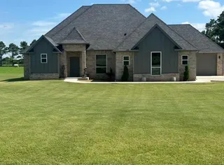 Sold home at 725 W Dutton Road