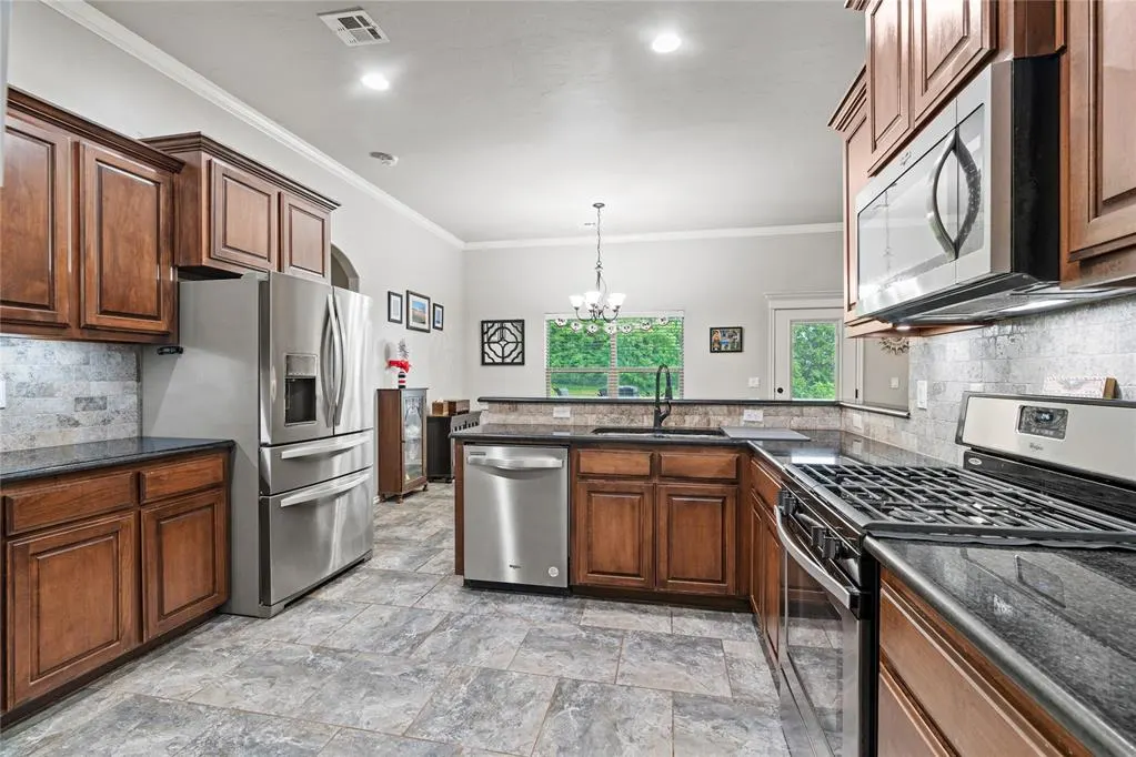 Photo 10 — 7324 Ridge Manor Lane, Oklahoma City, OK 73150