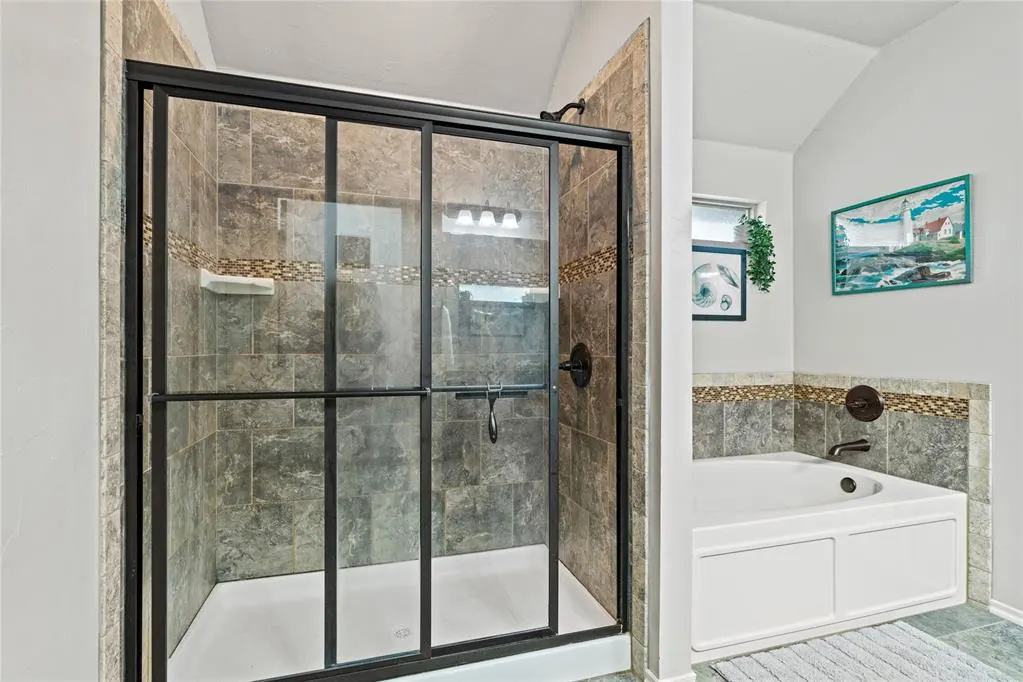 Photo 16 — 7324 Ridge Manor Lane, Oklahoma City, OK 73150