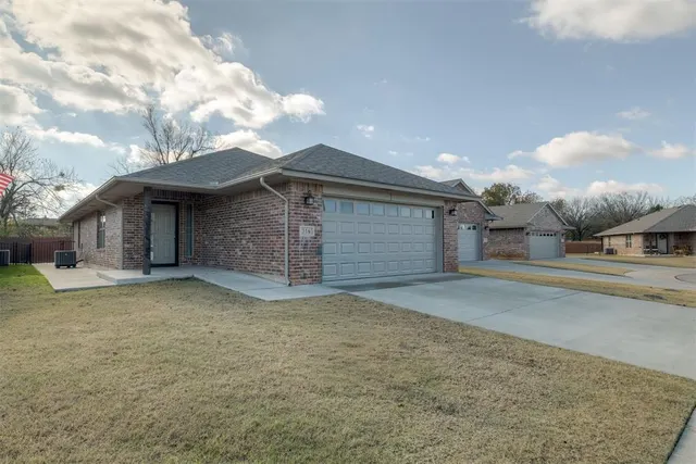 Front exterior — 316 SW 4th Place, Newcastle, OK 73065