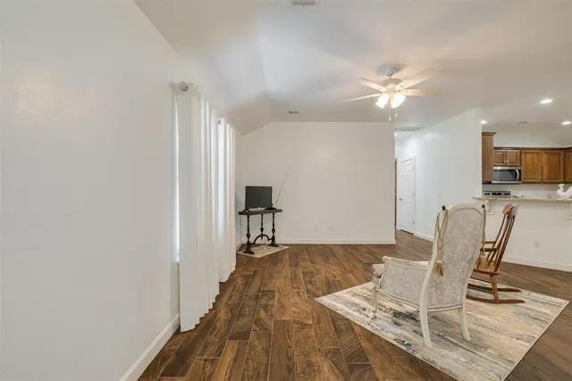 Photo 6 — 316 SW 4th Place, Newcastle, OK 73065