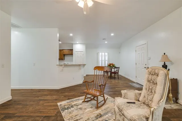 Photo 7 — 316 SW 4th Place, Newcastle, OK 73065