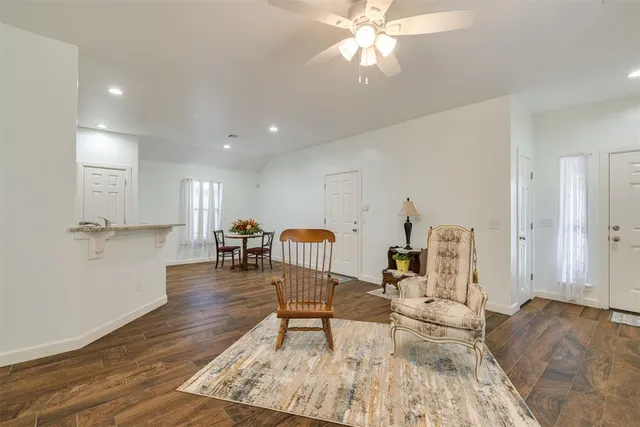 Photo 8 — 316 SW 4th Place, Newcastle, OK 73065