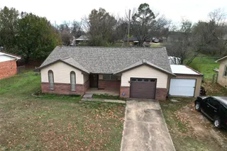 Sold home at 207 Brent Street