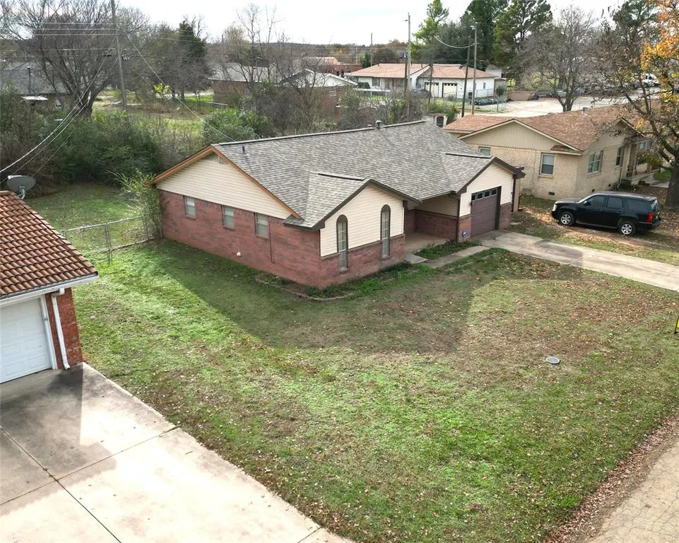 Photo 7 — 207 Brent Street, Meeker, OK 74855