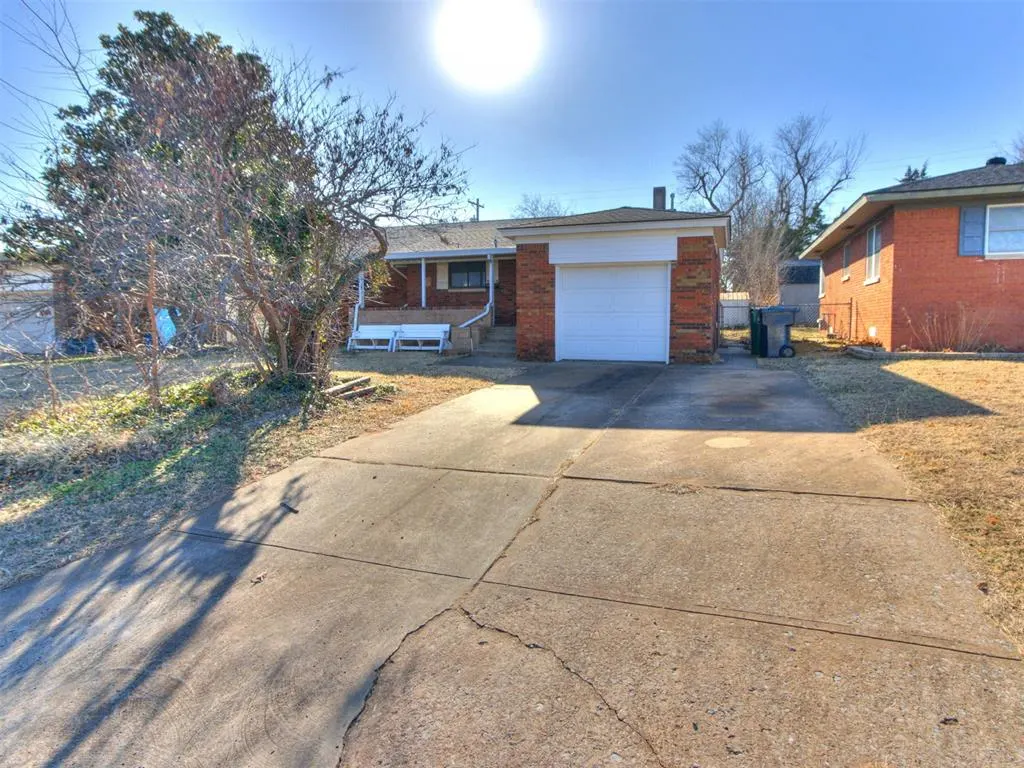 Front exterior — 3016 NW 70th Street, Oklahoma City, OK 73116