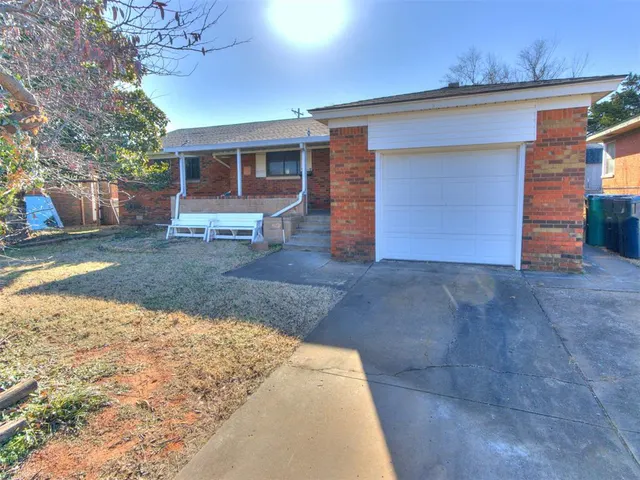 Photo 2 — 3016 NW 70th Street, Oklahoma City, OK 73116