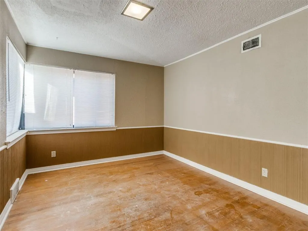 Photo 8 — 3016 NW 70th Street, Oklahoma City, OK 73116