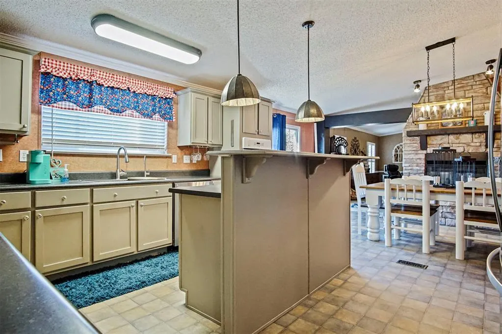 Photo 17 — 425 Caddo Place, Geary, OK 73040