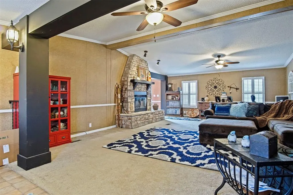 Photo 9 — 425 Caddo Place, Geary, OK 73040
