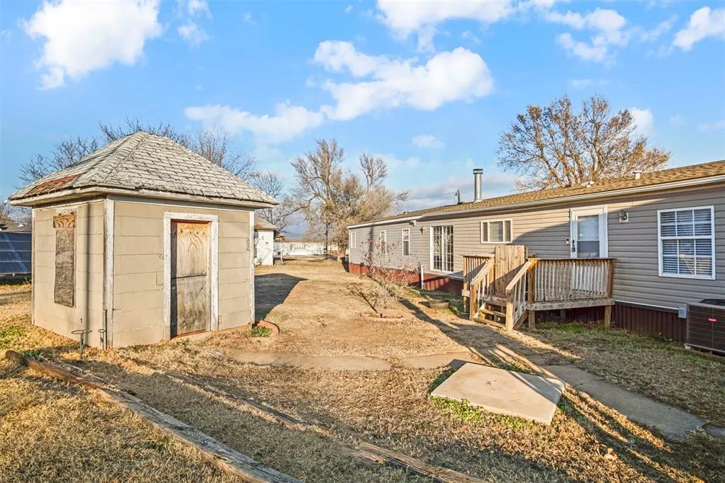 Photo 43 — 425 Caddo Place, Geary, OK 73040