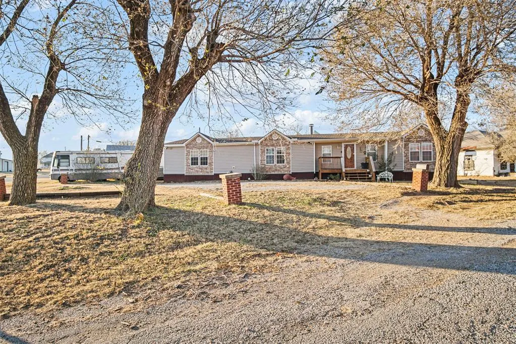 Photo 47 — 425 Caddo Place, Geary, OK 73040