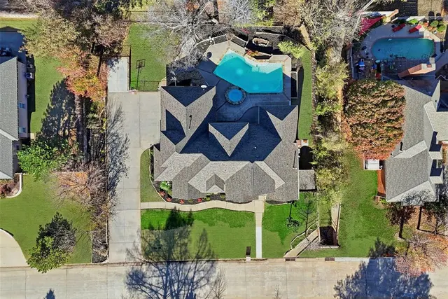 Photo 2 — 6209 Plum Thicket Road, Oklahoma City, OK 73162