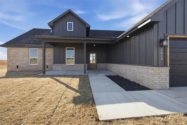 Photo 2 — 2439 Wind River Circle, Blanchard, OK 73010