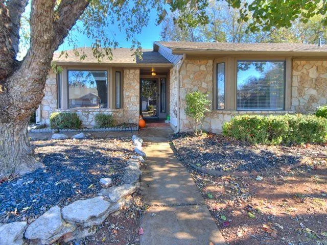 Front exterior — 308 N Rockypoint Drive, Edmond, OK 73003
