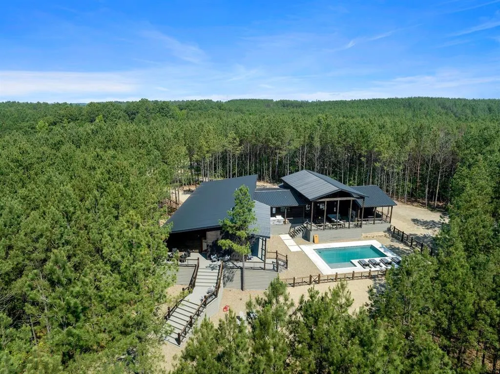 Front exterior — 256 Bear Hickory Trail, Broken Bow, OK 74728