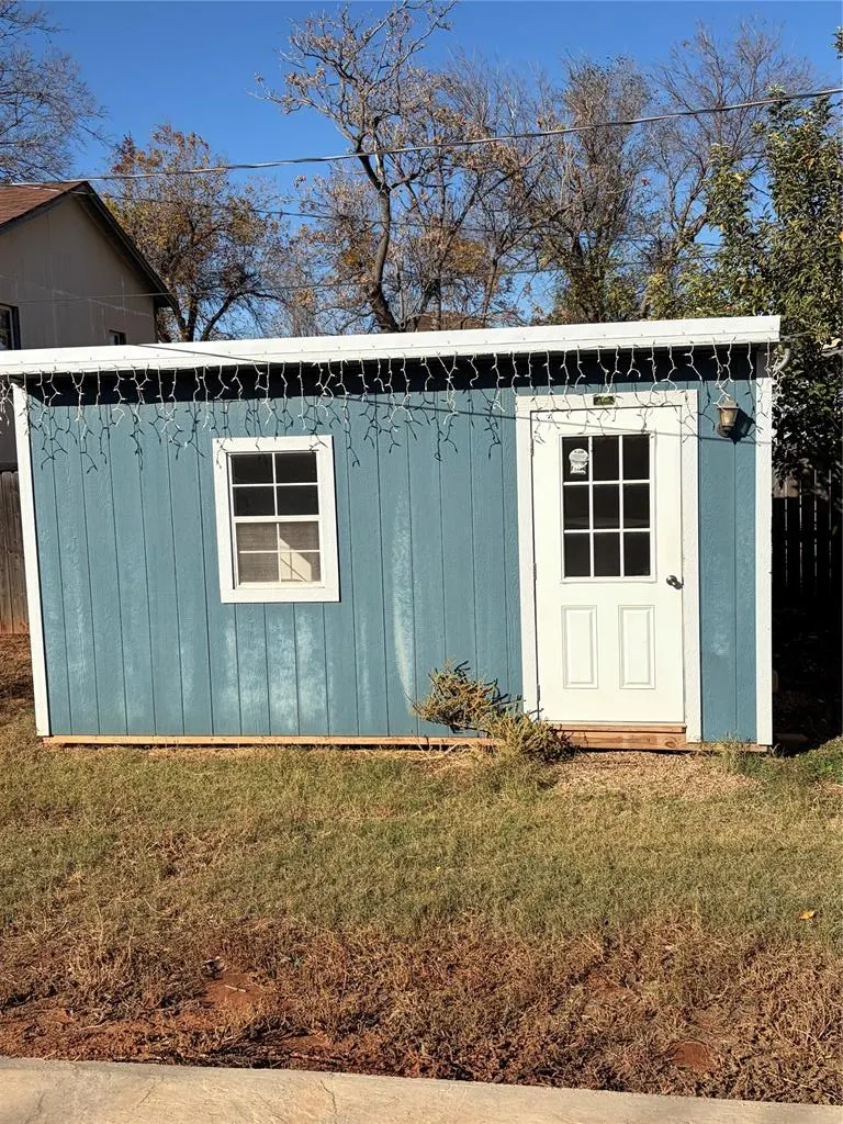 Photo 6 — 715 N Jackson Street, Altus, OK 73521