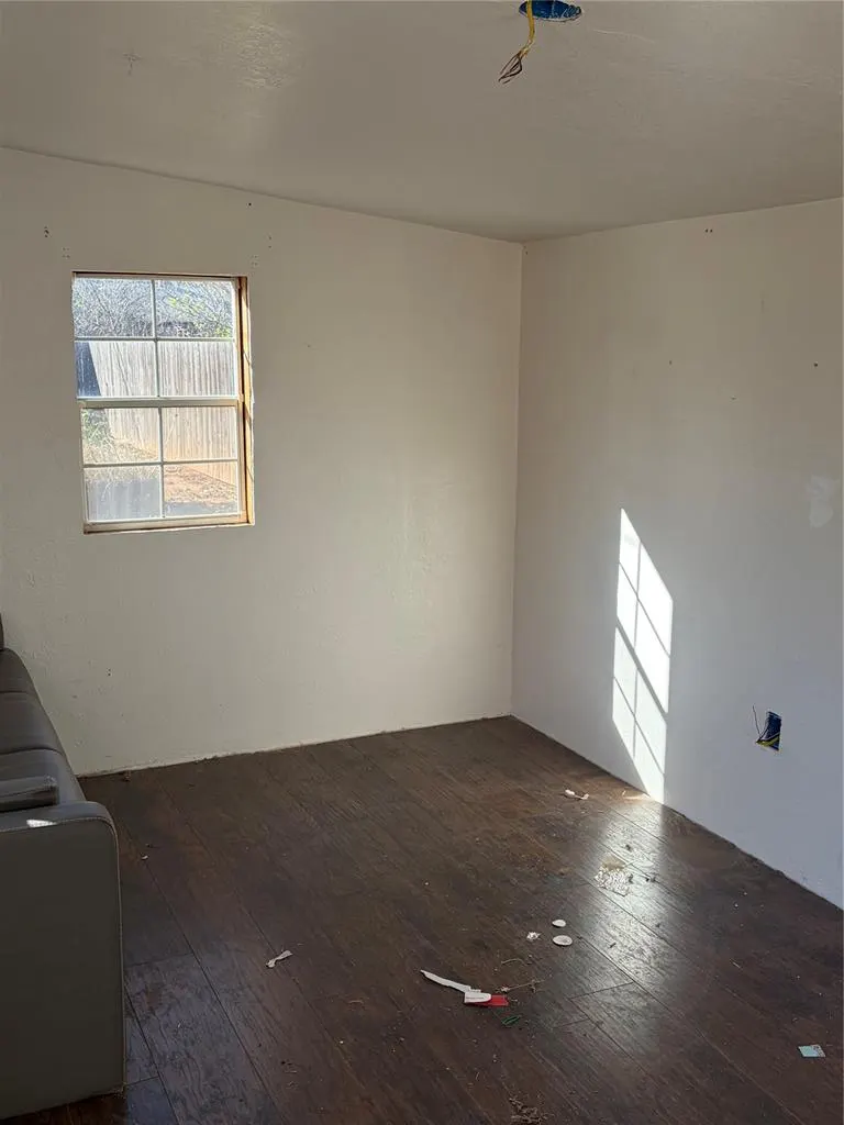 Photo 7 — 715 N Jackson Street, Altus, OK 73521