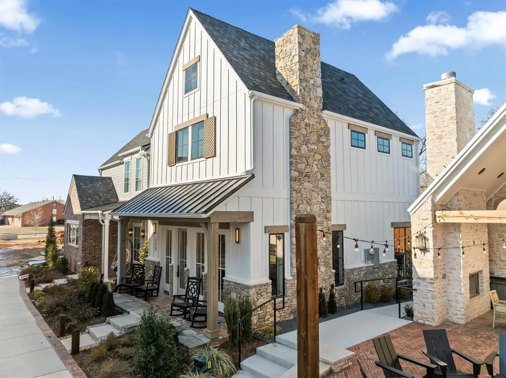 Photo 2 — 225 W First Street 113, Edmond, OK 73003