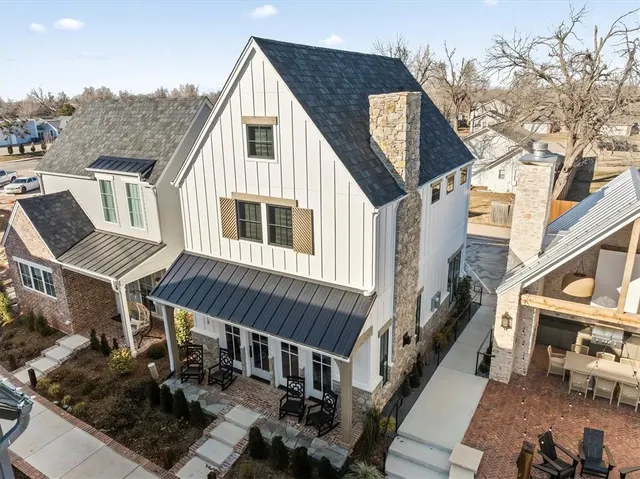 Photo 3 — 225 W First Street 113, Edmond, OK 73003