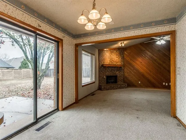 Photo 4 — 2109 Castle Rock, Edmond, OK 73003