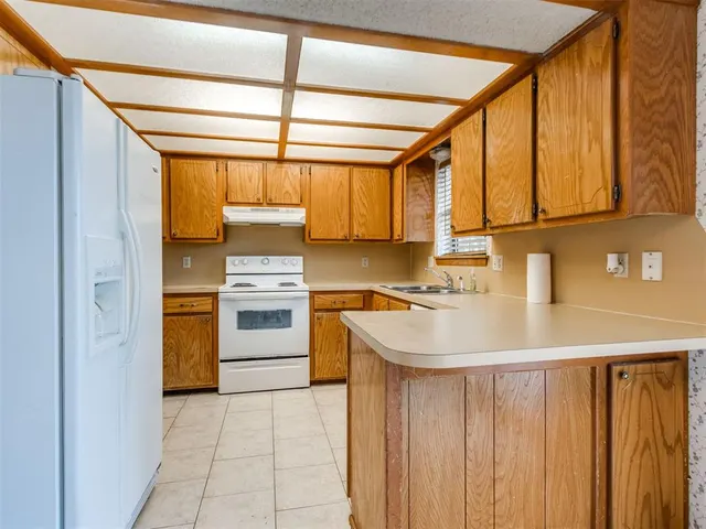 Photo 5 — 2109 Castle Rock, Edmond, OK 73003