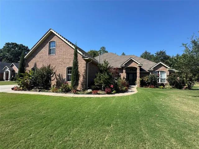 Front exterior — 4406 Lilly Valley Street, Shawnee, OK 74804