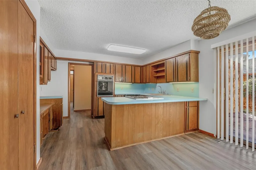 Photo 13 — 13517 Inverness Avenue, Oklahoma City, OK 73120
