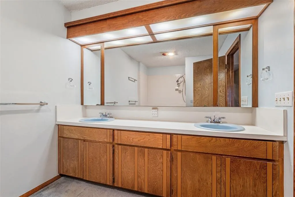 Photo 24 — 13517 Inverness Avenue, Oklahoma City, OK 73120