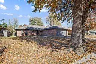 Sold home at 6301 NW 31st Street
