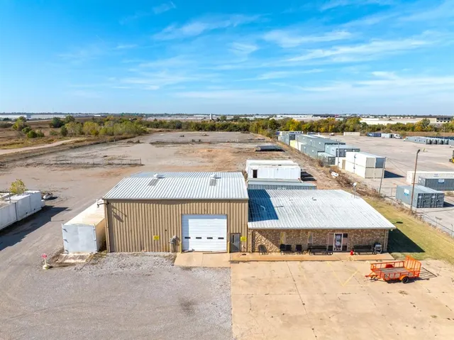 Photo 2 — 4901 S Rockwell Avenue, Oklahoma City, OK 73179