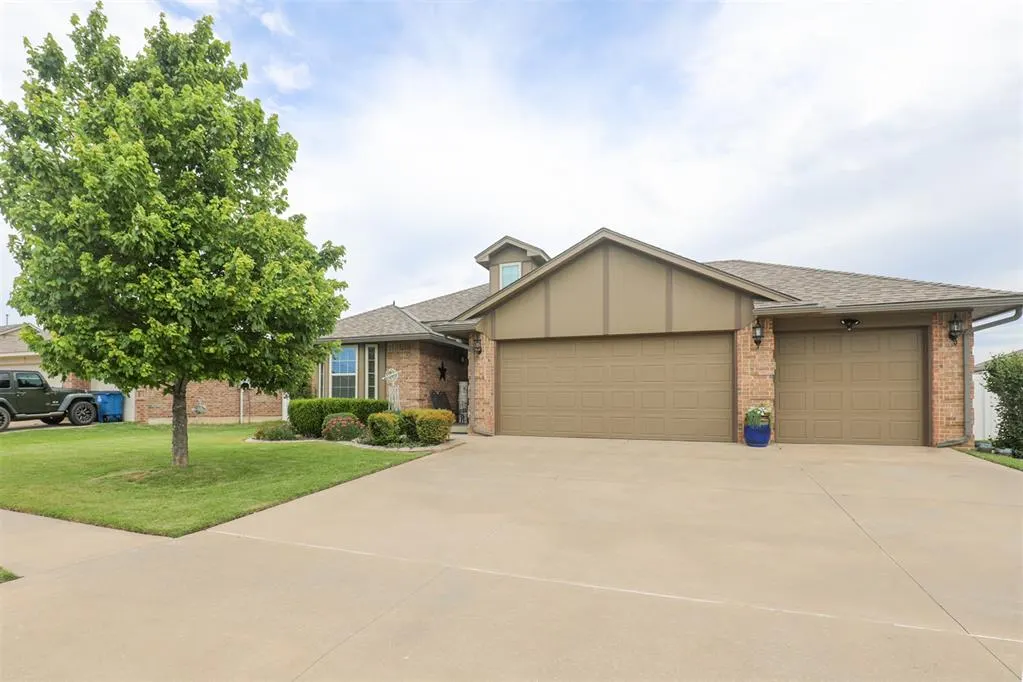 Photo 3 — 1297 SE 16th Terrace, Newcastle, OK 73065