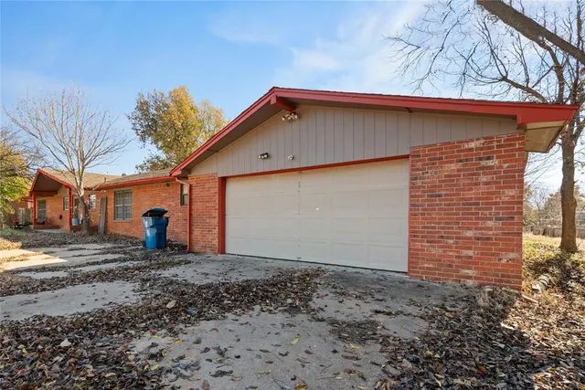 Photo 4 — 1916 Timber Ridge Drive, Newcastle, OK 73065