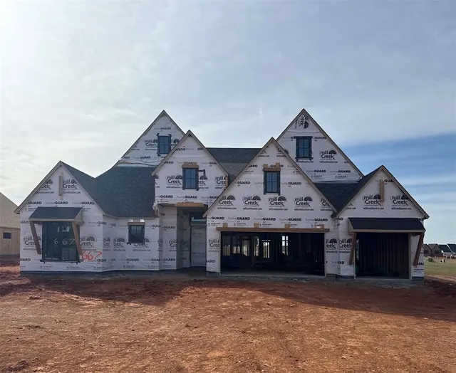 Front exterior — 667 Venetian Avenue, Piedmont, OK 73078