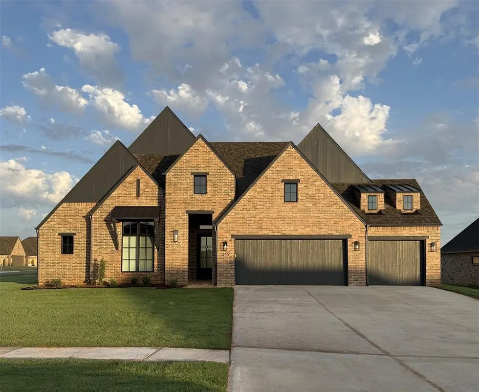 Front exterior — 345 Venetian Avenue, Piedmont, OK 73078
