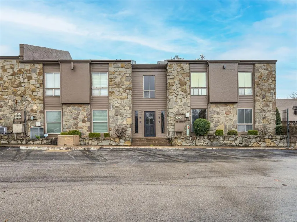 Front exterior — 6000 N Pennsylvania Avenue 1, Oklahoma City, OK 73112
