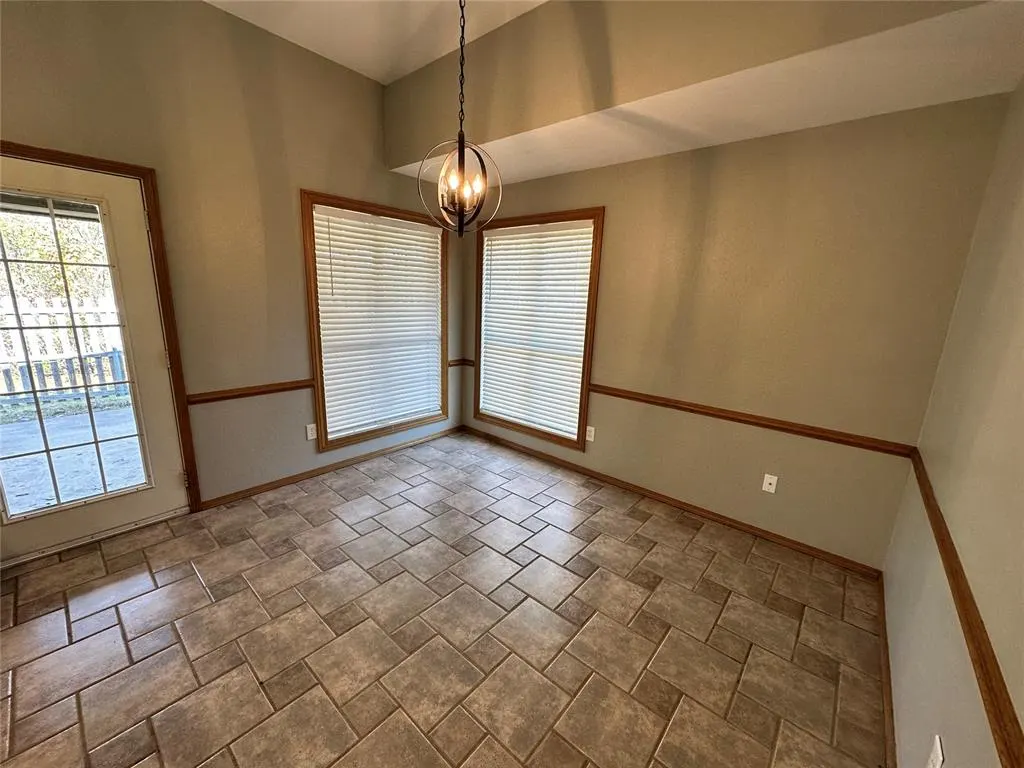 Photo 12 — 1819 Duckhawk Court, Edmond, OK 73003
