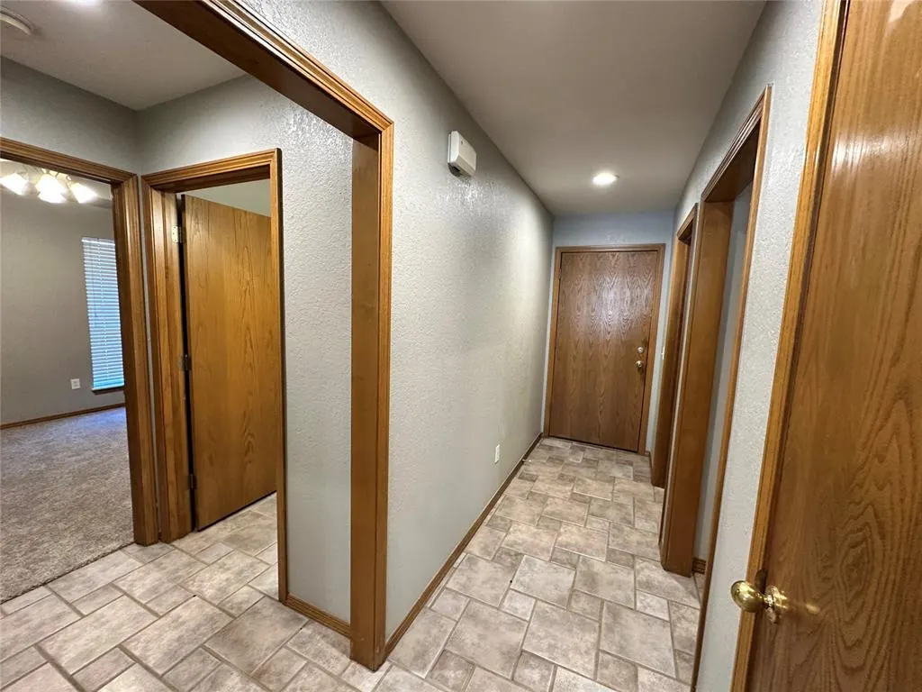 Photo 19 — 1819 Duckhawk Court, Edmond, OK 73003