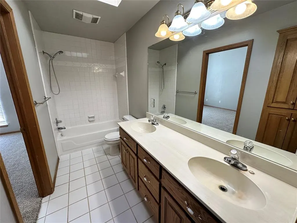 Photo 25 — 1819 Duckhawk Court, Edmond, OK 73003