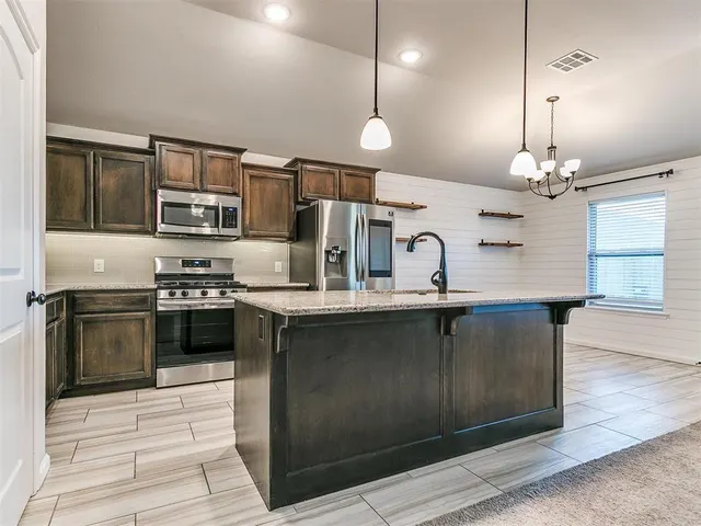 Photo 7 — 1751 Huntington Court, Newcastle, OK 73065