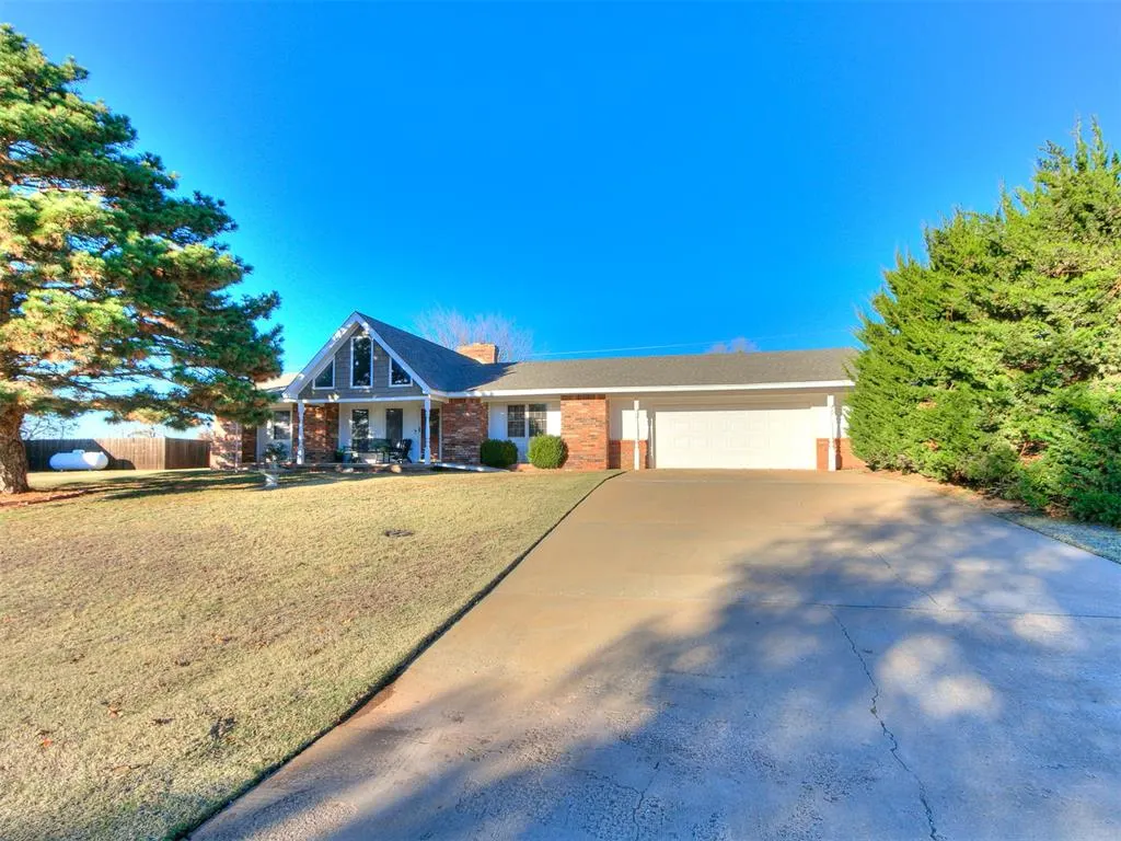 Photo 5 — 105 Wildwood Drive, Kingfisher, OK 73750